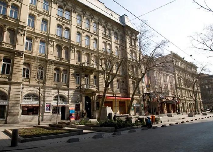 Broadway Downtown -2 Bedrooms-2 Livingrooms * Budapest