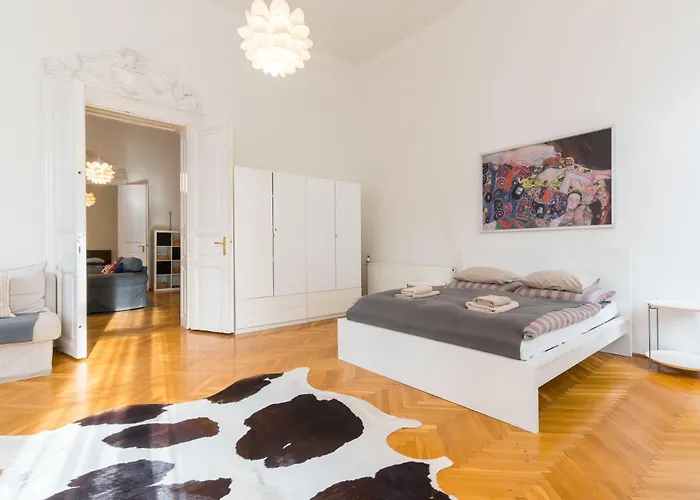 Broadway Downtown -2 Bedrooms-2 Livingrooms * Budapest