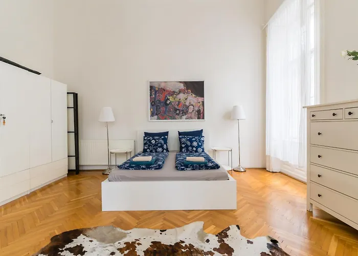 Broadway Downtown -2 Bedrooms-2 Livingrooms Budapest