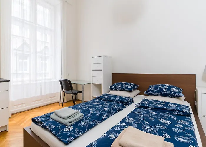 Broadway Downtown -2 Bedrooms-2 Livingrooms Budapest