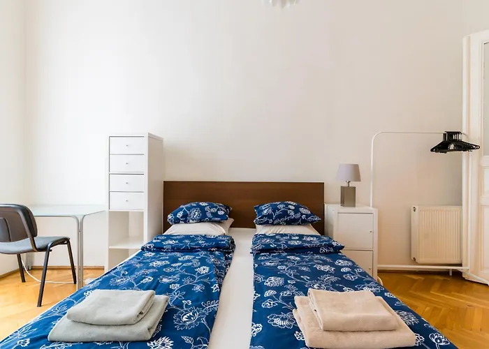 Broadway Downtown -2 Bedrooms-2 Livingrooms * Budapest