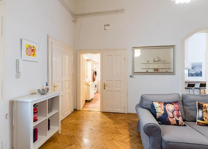 Broadway Downtown -2 Bedrooms-2 Livingrooms Lägenhet Budapest