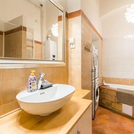 Broadway Downtown -2 Bedrooms-2 Livingrooms Βουδαπέστη