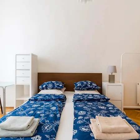 Broadway Downtown -2 Bedrooms-2 Livingrooms * Βουδαπέστη