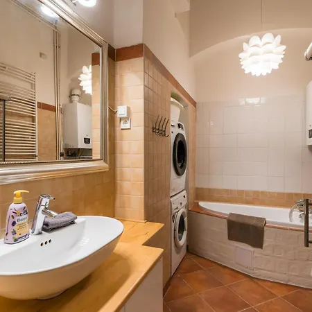 Broadway Downtown -2 Bedrooms-2 Livingrooms Διαμέρισμα Βουδαπέστη