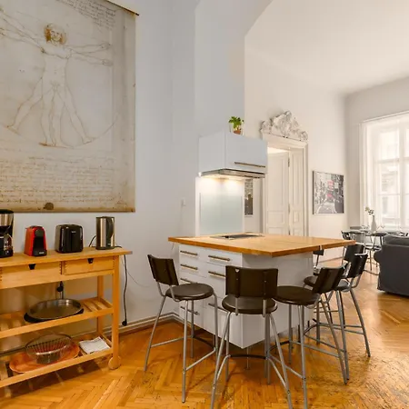 Broadway Downtown -2 Bedrooms-2 Livingrooms Budapest