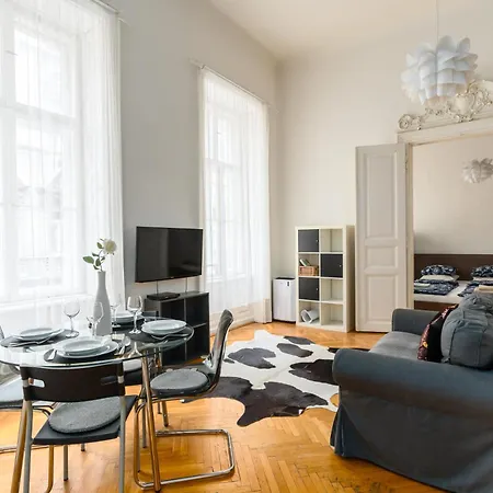 Broadway Downtown -2 Bedrooms-2 Livingrooms Βουδαπέστη